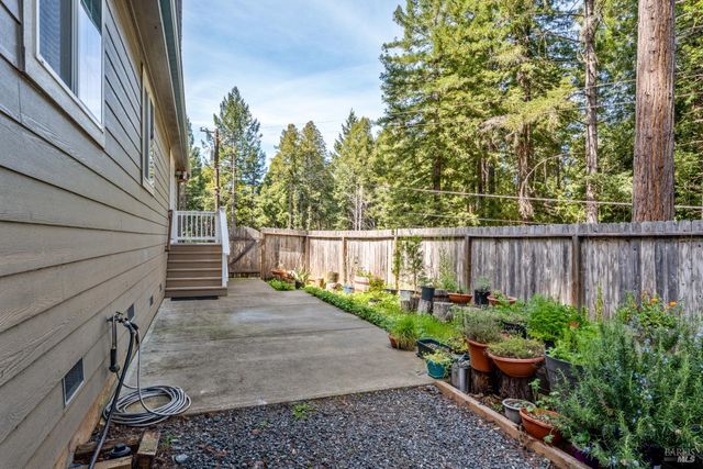 24193 Birch Ter, Willits, CA 95490