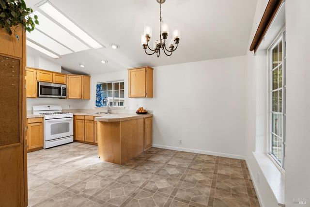 24193 Birch Ter, Willits, CA 95490