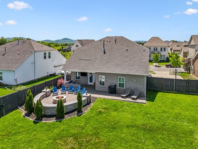 804 Ravensdowne Dr, Nolensville, TN 37135