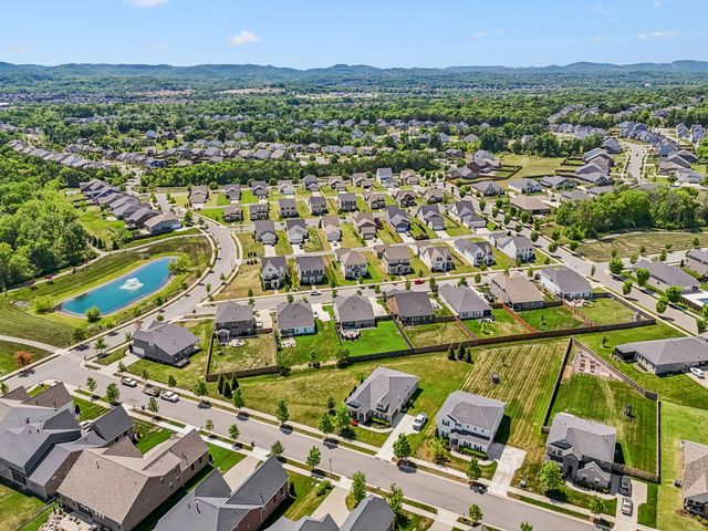 804 Ravensdowne Dr, Nolensville, TN 37135