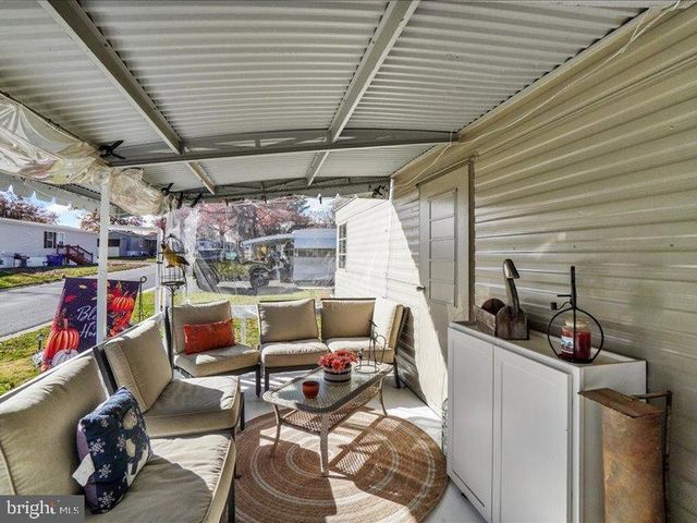 143 PAWNEE AVE, Dover, PA 17315