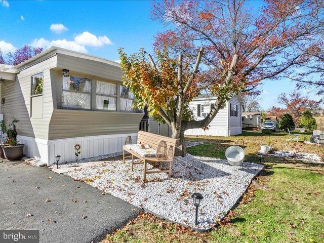 143 PAWNEE AVE, Dover, PA 17315