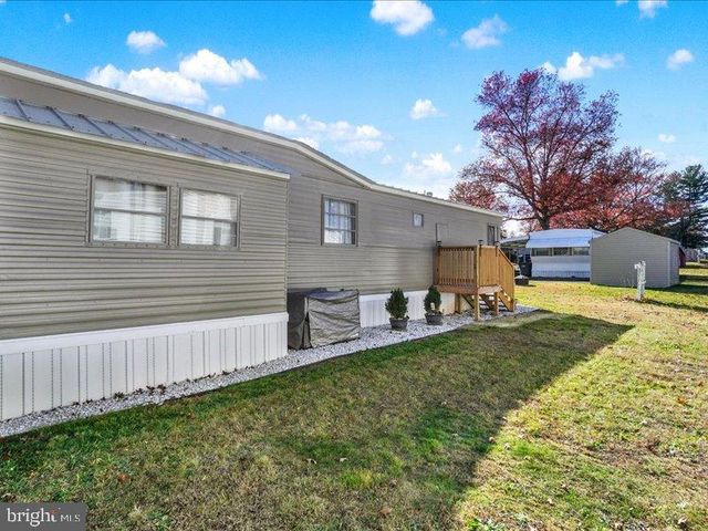 143 PAWNEE AVE, Dover, PA 17315