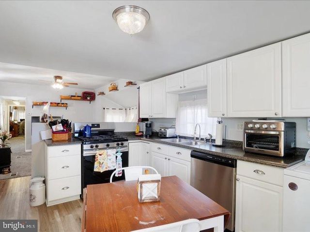 143 PAWNEE AVE, Dover, PA 17315