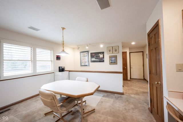 11348 Royal Place, Carmel, IN 46032