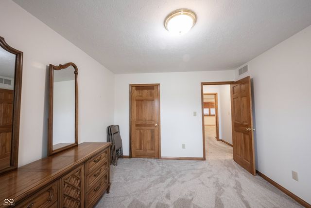 11348 Royal Place, Carmel, IN 46032