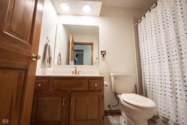 11348 Royal Place, Carmel, IN 46032