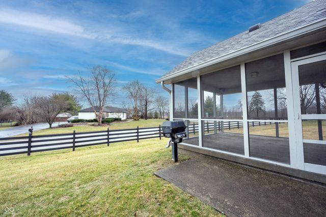 11348 Royal Place, Carmel, IN 46032