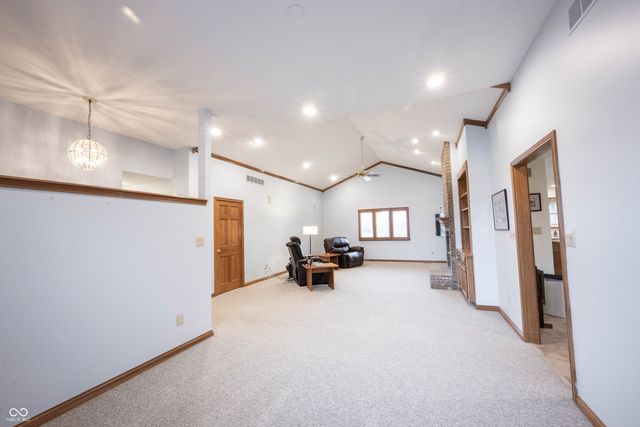 11348 Royal Place, Carmel, IN 46032