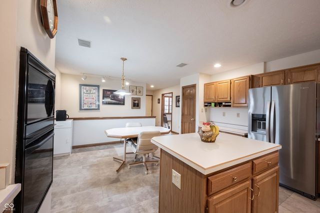 11348 Royal Place, Carmel, IN 46032