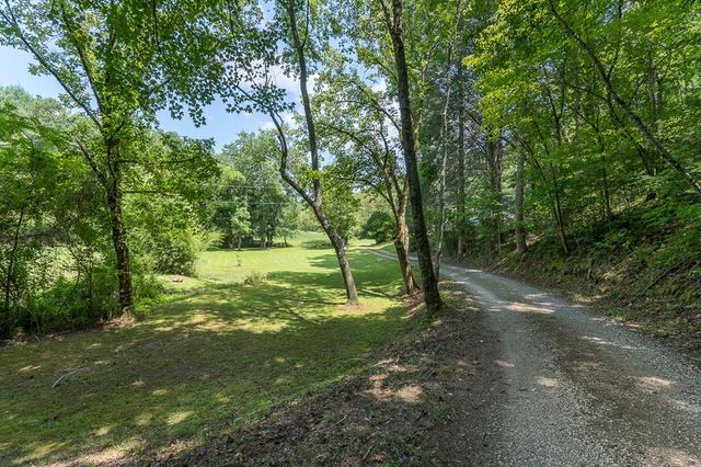 2153 Martins Creek Road, Murphy, NC 28906
