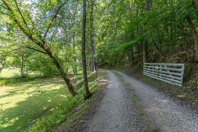 2153 Martins Creek Road, Murphy, NC 28906