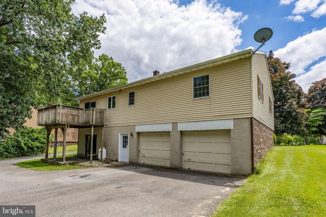 31 DENNIS DR, New Providence, PA 17560