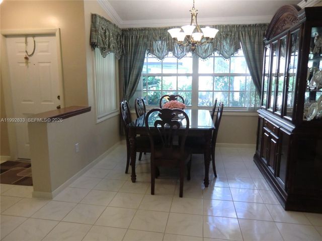 1593 NW 158th Ave, Pembroke Pines, FL 33028