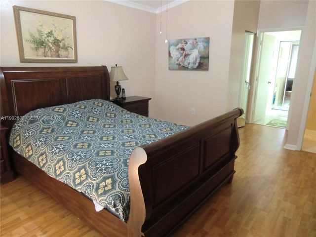 1593 NW 158th Ave, Pembroke Pines, FL 33028