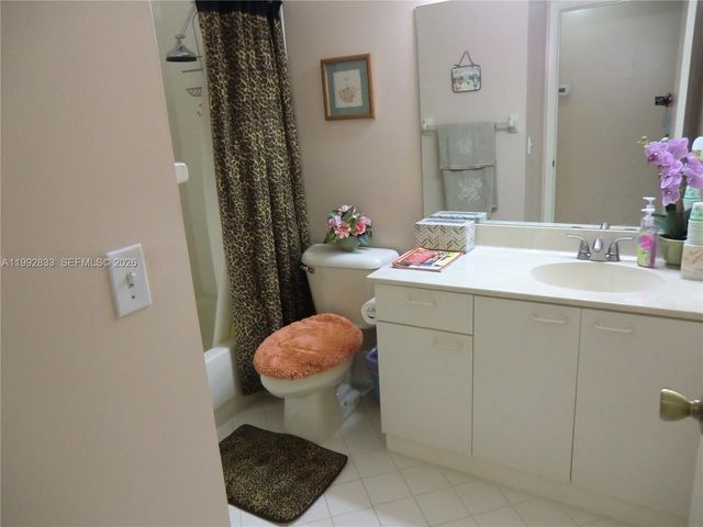 1593 NW 158th Ave, Pembroke Pines, FL 33028