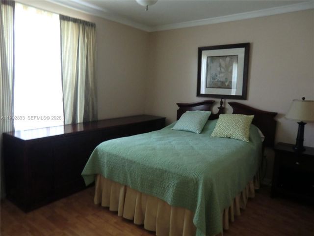 1593 NW 158th Ave, Pembroke Pines, FL 33028