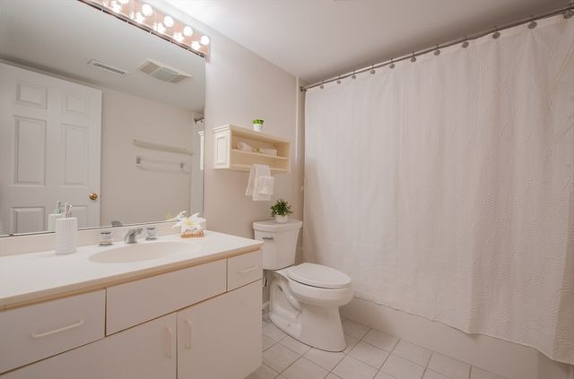 37 Weatherly Dr 37, Salem, MA 01970