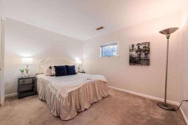 37 Weatherly Dr 37, Salem, MA 01970