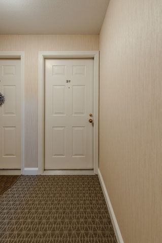 37 Weatherly Dr 37, Salem, MA 01970