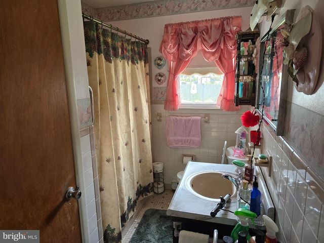 702 LAFAYETTE BLVD, Brigantine, NJ 08203