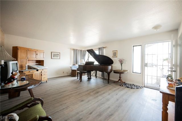 7120 Mountain Moss Drive, Las Vegas, NV 89147