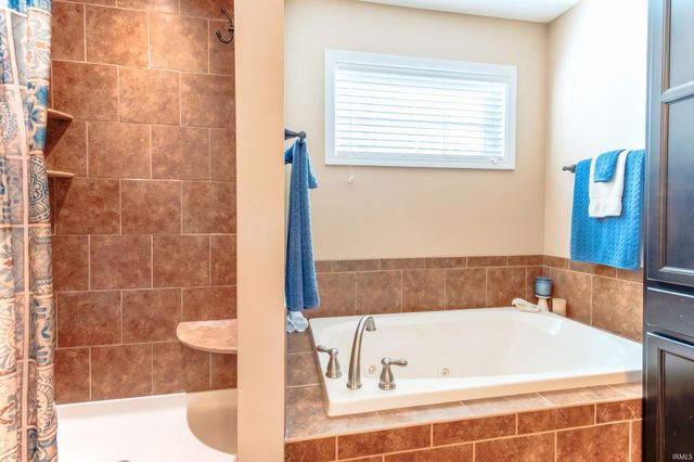 13413 Prairie Drive, Evansville, IN 47725