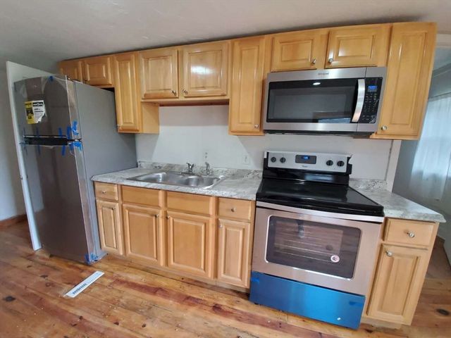 19 Wallis Park, Lunenburg, MA 01462