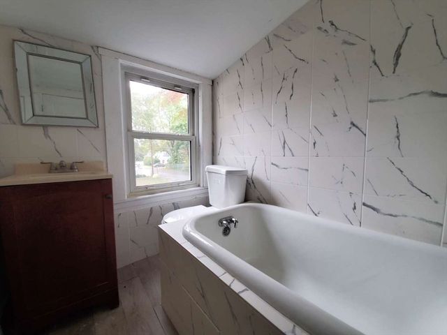 19 Wallis Park, Lunenburg, MA 01462