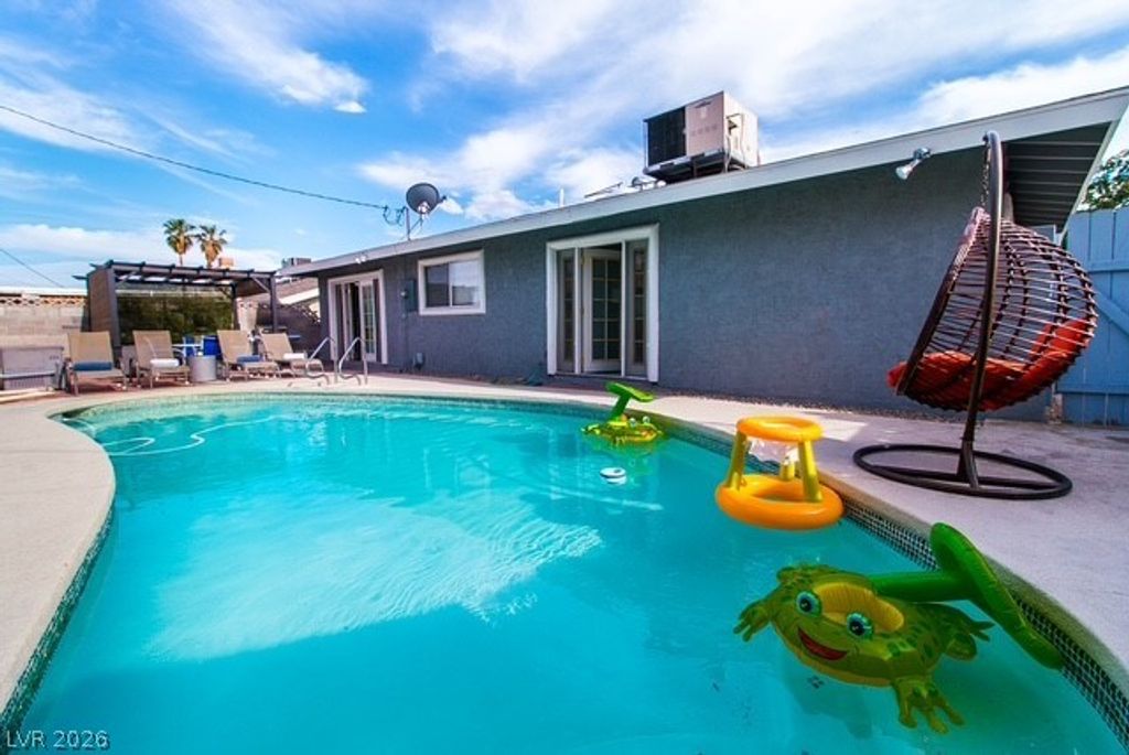 4516 Charles Ronald Avenue, Las Vegas, NV 89121