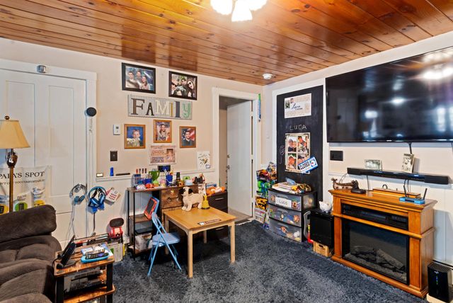 37 Tappan Street, Farmington, NH 03835