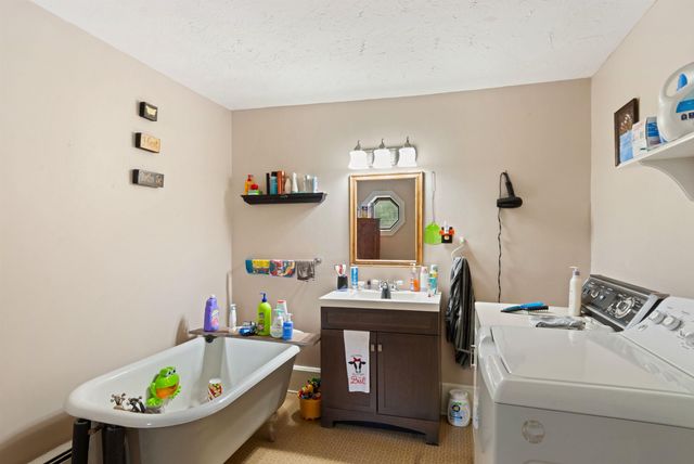 37 Tappan Street, Farmington, NH 03835