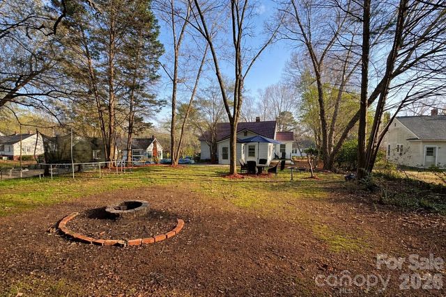 741 W Brooklyn Avenue, Lancaster, SC 29720