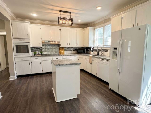 741 W Brooklyn Avenue, Lancaster, SC 29720