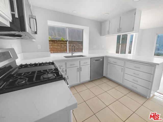 650 Twin Peaks Avenue, Simi Valley, CA 93065