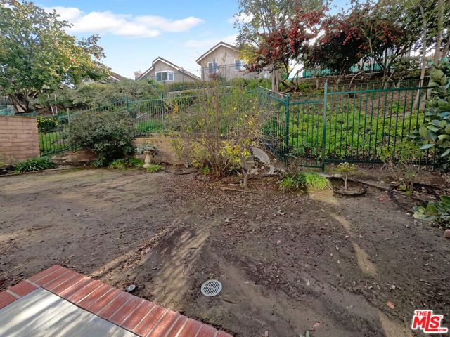 650 Twin Peaks Avenue, Simi Valley, CA 93065