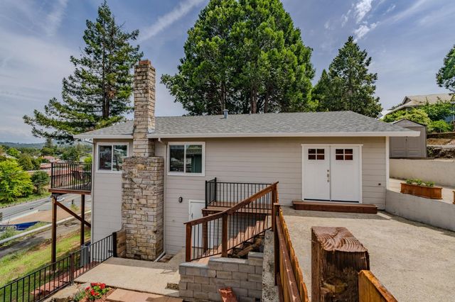 57 Anita St, Jackson, CA 95642