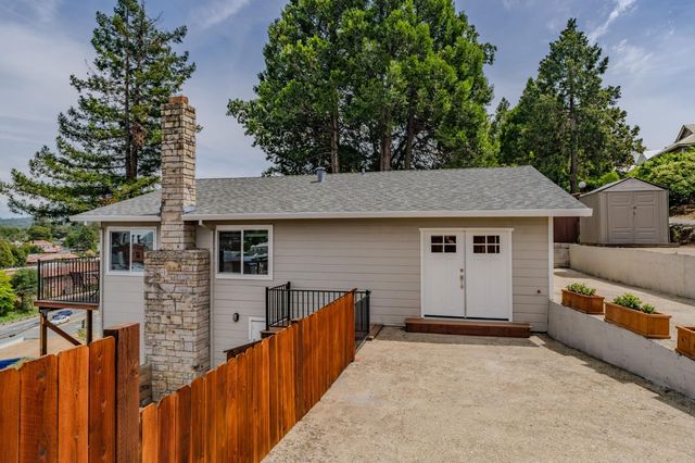 57 Anita St, Jackson, CA 95642