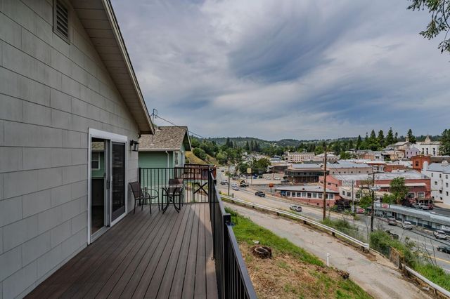 57 Anita St, Jackson, CA 95642