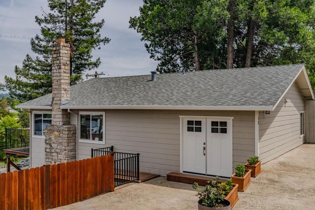 57 Anita St, Jackson, CA 95642