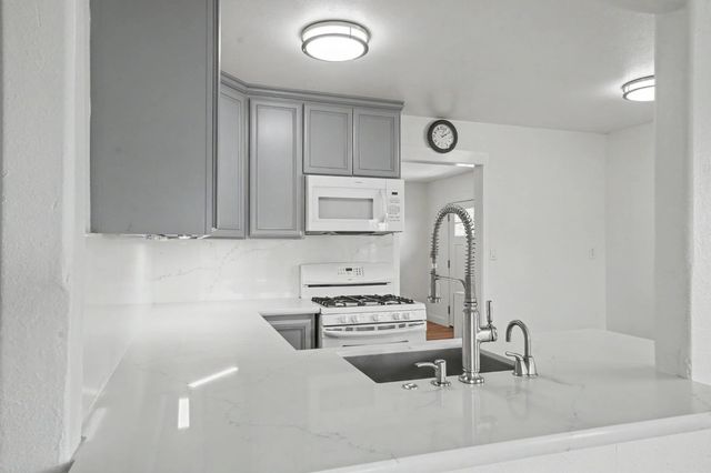 57 Anita St, Jackson, CA 95642
