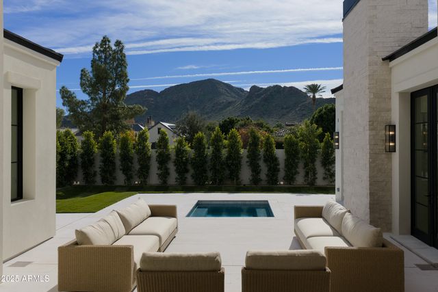 5636 E CABALLO Drive, Paradise Valley, AZ 85253