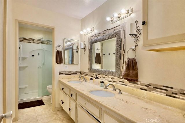9053 Willis, Panorama City, CA 91402