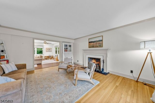 133 Central Ave, Long Hill Twp., NJ 07980