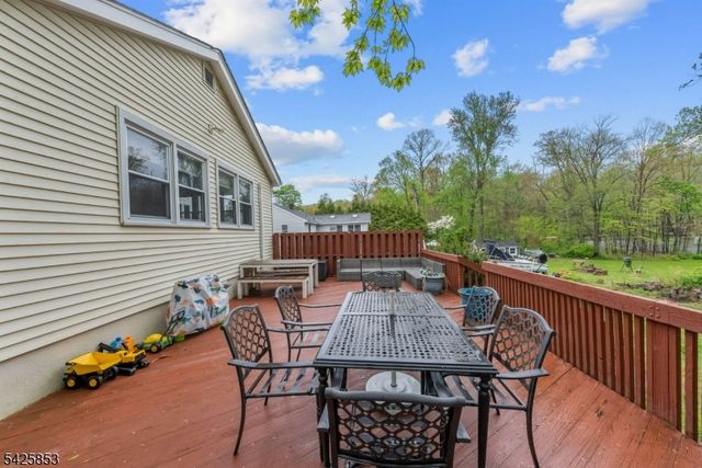 133 Central Ave, Long Hill Twp., NJ 07980
