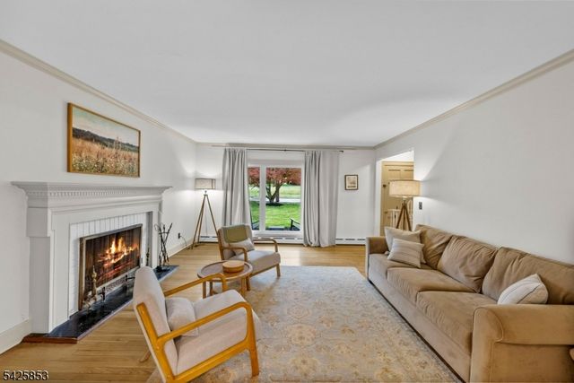 133 Central Ave, Long Hill Twp., NJ 07980
