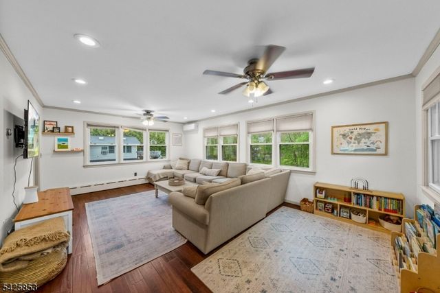 133 Central Ave, Long Hill Twp., NJ 07980