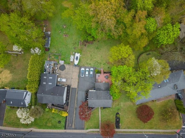 133 Central Ave, Long Hill Twp., NJ 07980