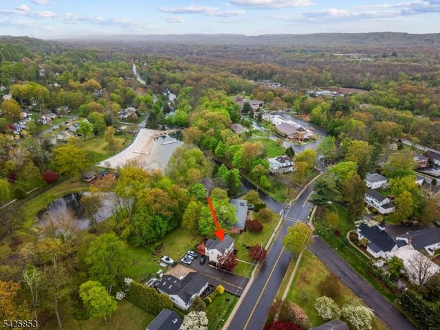 133 Central Ave, Long Hill Twp., NJ 07980