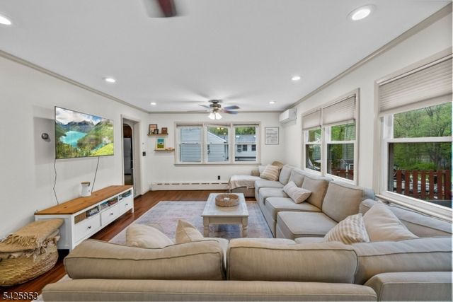 133 Central Ave, Long Hill Twp., NJ 07980